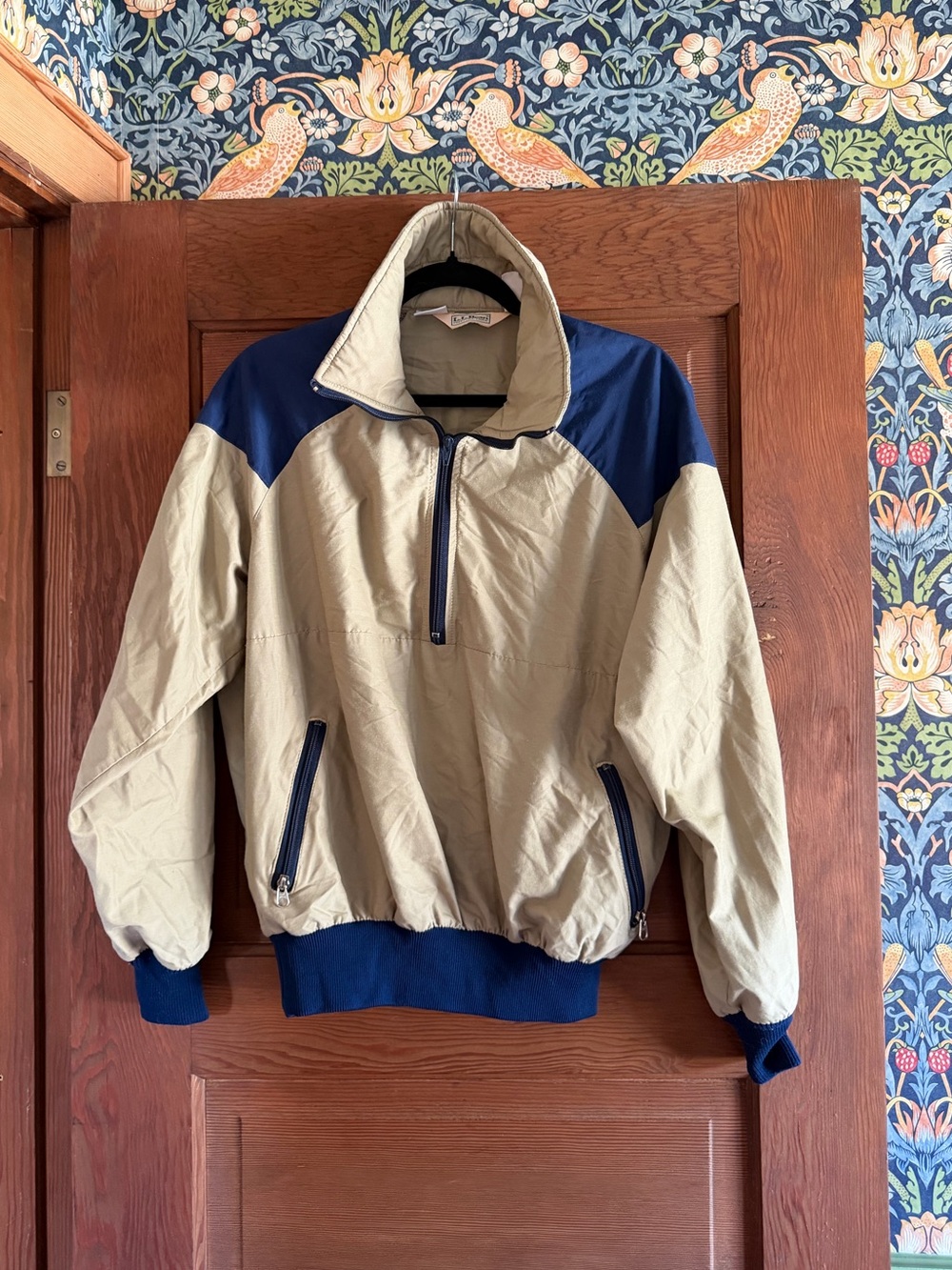 Vintage L.L. Bean Beige and Navy Pullover Windbreaker Quarter Zip Size M